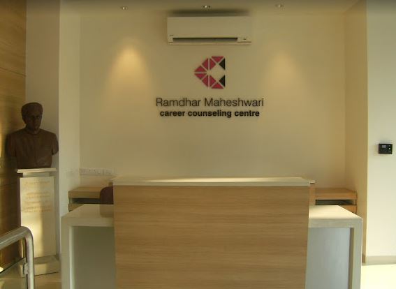 Ramdhar Maheshwari Career Counseling Center | Education Consultants in Mumbai | Career Counseling Center | S. V. Road | Mumbai
